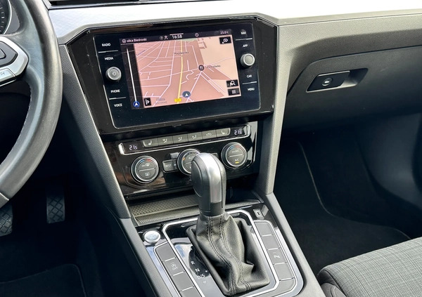 Volkswagen Passat cena 86800 przebieg: 154218, rok produkcji 2020 z Reda małe 211